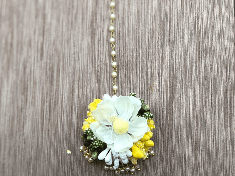 White floral jewellery hotsell