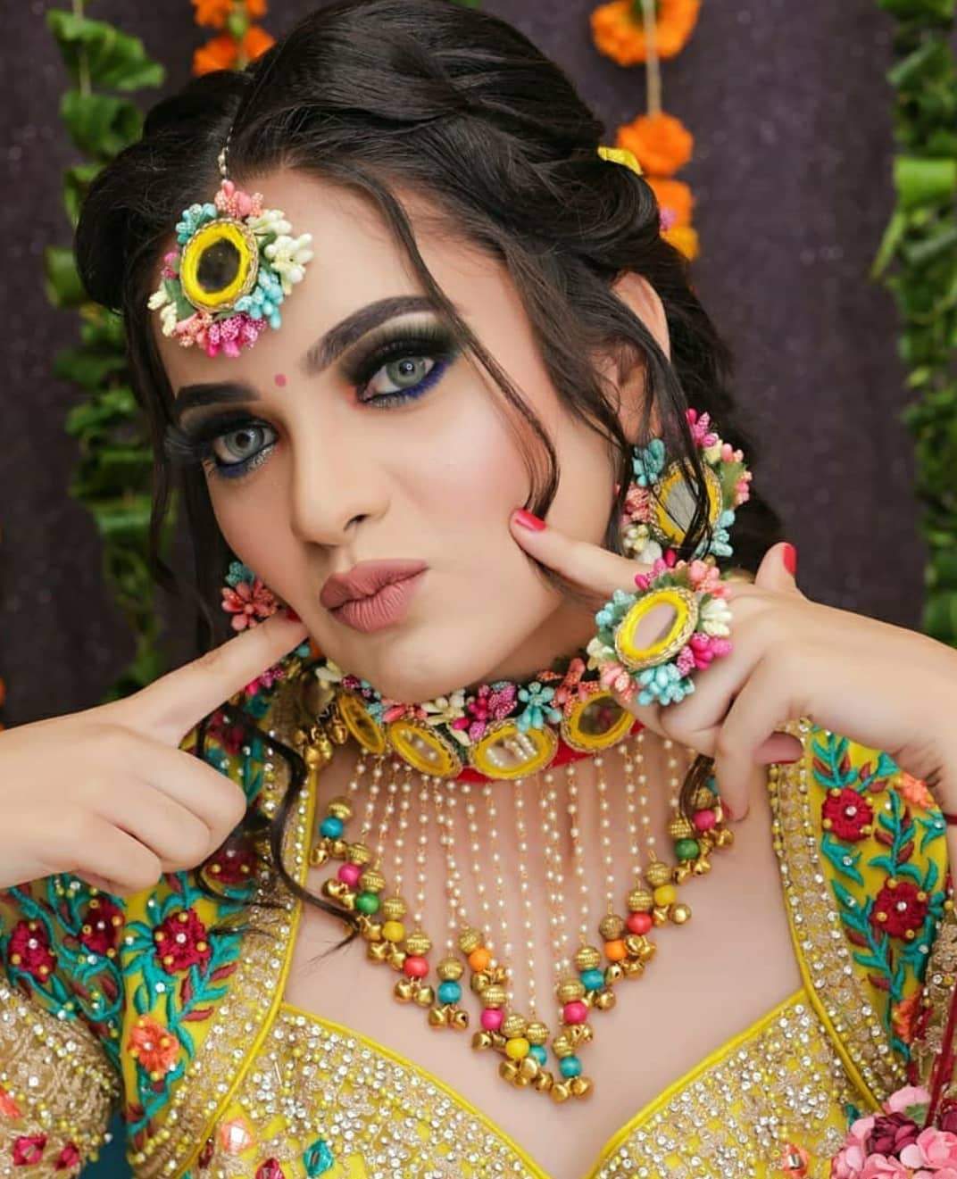 myindiecraft-necklace-earring-maangtika-ring-1-necklace-2-earrings-1-maangtika-1-ring-rainbow-lamansh-special-floral-jewellery-set-2